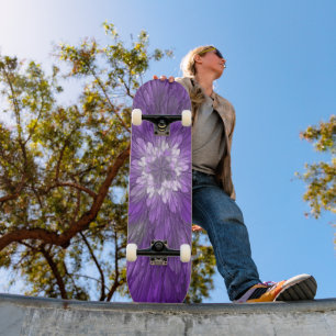 Psychedelische lila Blumen-Abstract-Fraktal-Kunst Skateboard