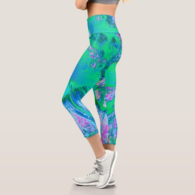 Psychedelischer Retro-Grün- und Hot-Pink-Hibisken Capri Leggings (Links)