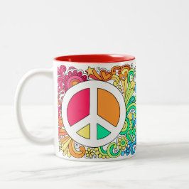 Psychedelisches Groovy Friedenszeichen u. Zweifarbige Tasse