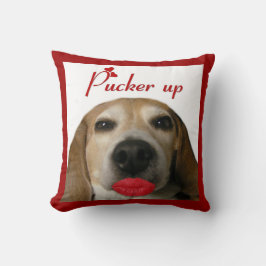 Pucker Up Beagle Kissen