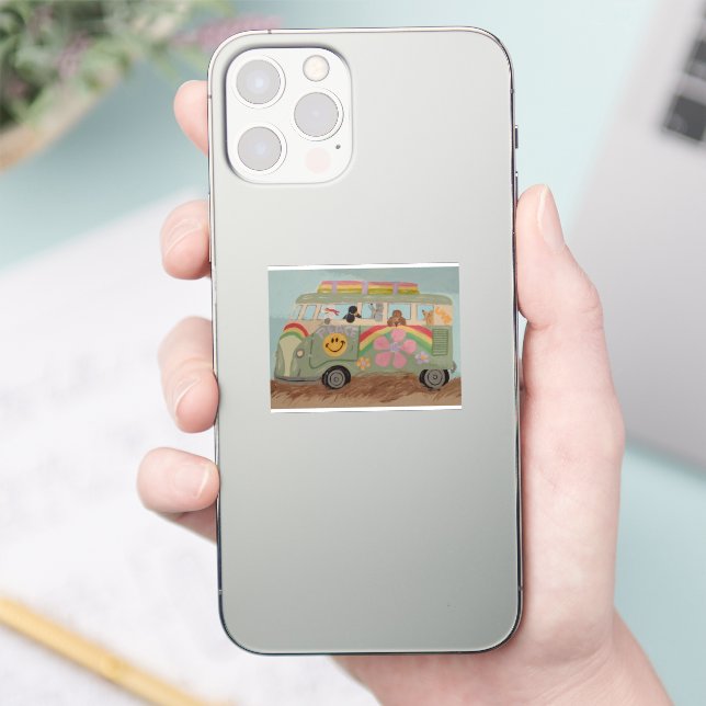 Pudel im Hippie-Van Aufkleber (Telefon)