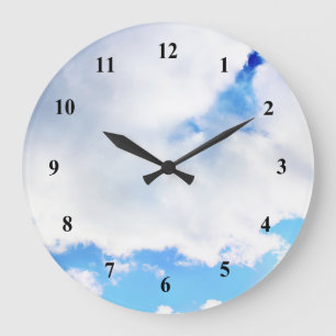 Puffe weiße Wolken und Blauer Himmel Große Wanduhr