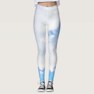 Puffy White Clouds und Blue Sky Leggings