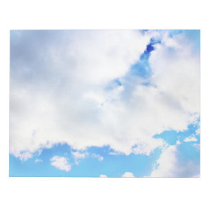 Puffy White Clouds und Blue Sky Notizblock