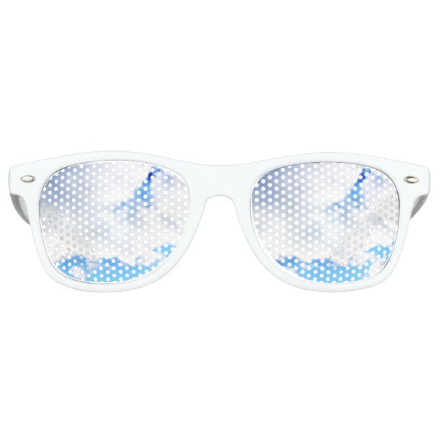 Puffy White Clouds und Blue Sky Sonnenbrille (Vorderseite)