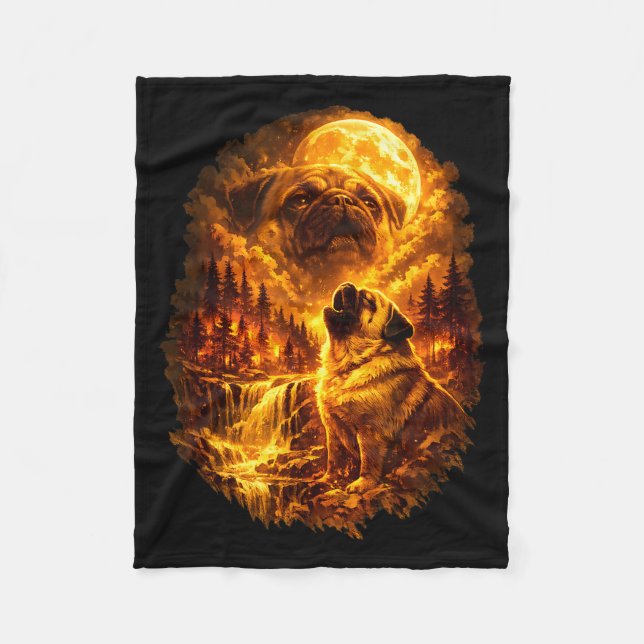 Pug howling at moon dramatic full moon  fleecedecke (Vorderseite)