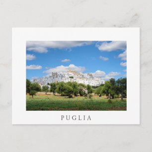 Puglia Stadt mit Olivenbäumen weiße Postkarte