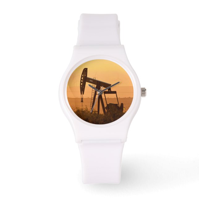 Pump Jack Pumping Oil in West Texas, USA Armbanduhr (Vorderseite)