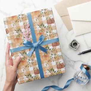 Pumpen auf Orange- und Weißpapier für Karos Geschenkpapier