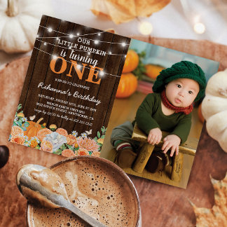 Pumpkin First Birthday | Rustikales Fall-Foto Einladung