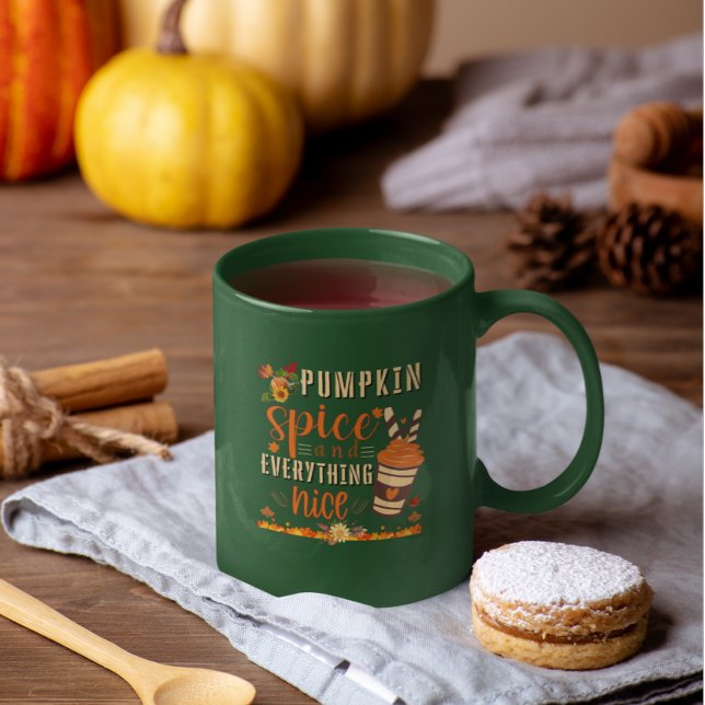 Pumpkin Gewürz und alles Gute - Fall Design Zweifarbige Tasse (Von Creator hochgeladen)