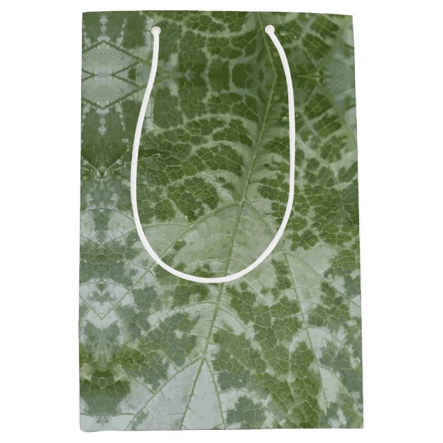 Pumpkin Leaf Macro Mittlere Geschenktüte (Vorderseite)