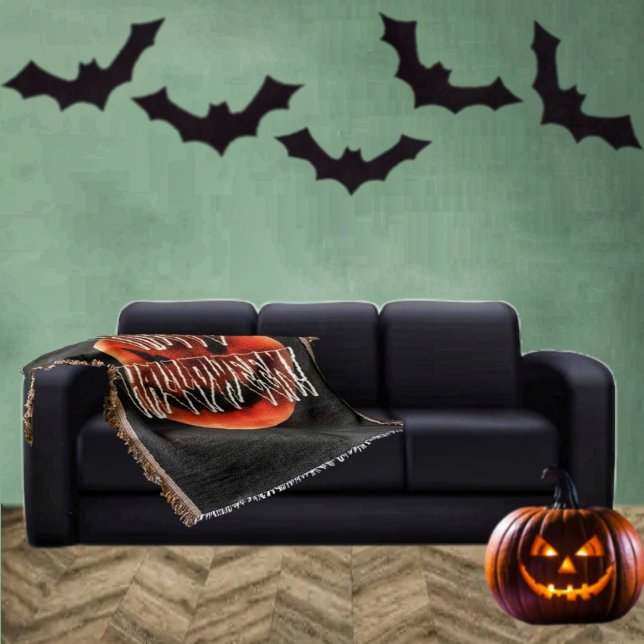 Pumpkin Scare-Wht Decke (This Pumpkin Scare-Wht Throw Blanket, adds the right touch to your Halloween decor!)