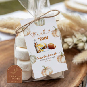 Pumpkinfußbälle stoßen Couple Dusche-Gefallen-Tag Geschenkanhänger