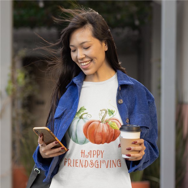 Pumpkins Happy Friendsgiving brennender orangefarb T-Shirt (Von Creator hochgeladen)