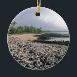Punaluu Black Sand Beach Hawaii Große Insel Keramik Ornament<br><div class="desc">Große Insel Hawaii Reisen Fotos machen schöne Sake Geschenke. ⭐ PERSONALISIEREN Sie diese Vorlage mit Ihren Bildern. ⭐ EDIT weiter,  um weitere Änderungen vorzunehmen. ⭐ ÜBERTRAGEN dieses Design auf jedes Produkt. Besuchen Sie alle meine Geschäfte auf bit.ly/SandyspiderStores (schneiden und einfügen).</div>