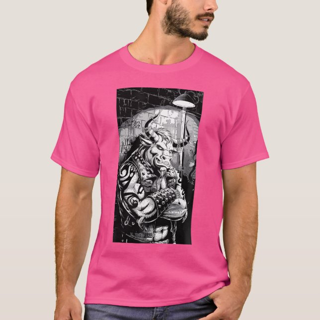 Punk Minotaur Mythology Rebel Street Art T-Shirt (Vorderseite)