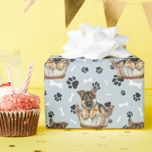 Puppy in Basket Paw Print Geschenkpapier