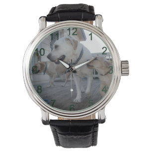 Puppy Kisses: Cream Color Labrador Family Liebe, Armbanduhr