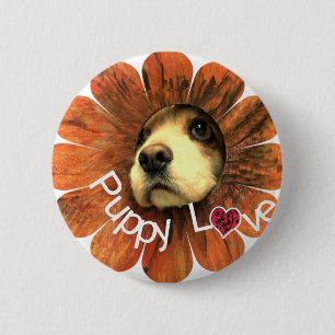 Puppy-Liebe-Peeking aus einer Blume Button