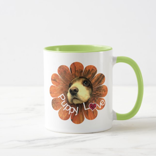 Puppy-Liebe-Peeking aus einer Blume Tasse (Rechts)