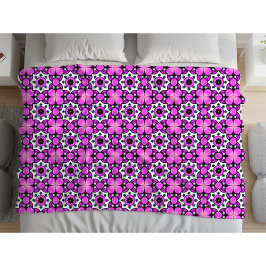 Purple and black geometric mandala pattern fleecedecke