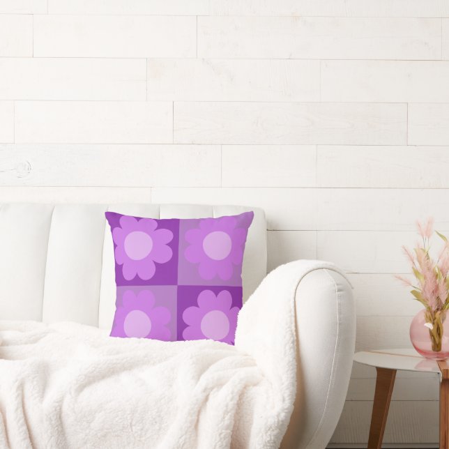 Purple and Lavender flower design pillow  Kissen (Liege)
