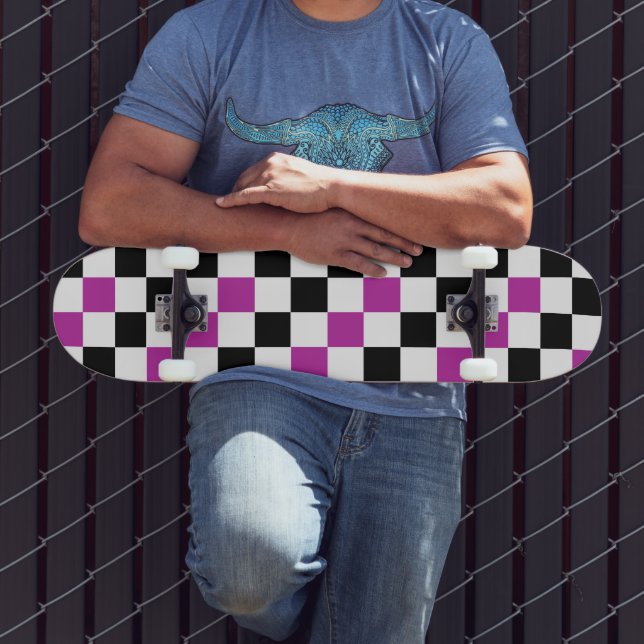 Purple Black White Checkered Pattern Design  Skateboard (Außenbereich 3)