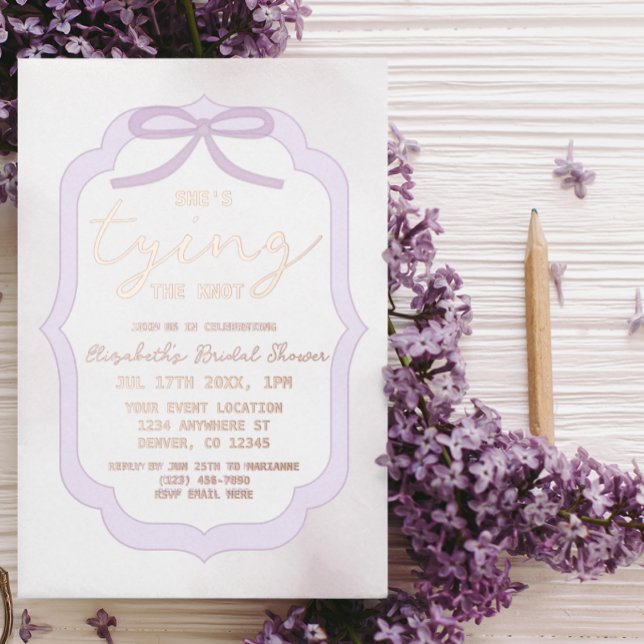Purple Bow Watercolor Bridal Shower Folieneinladung (Von Creator hochgeladen)