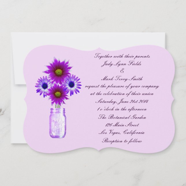 Purple Flowers Mason Jar Wedding Einladung (Vorderseite)