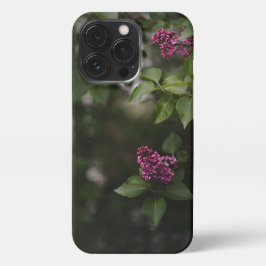 Purple lilac flowers on dark green iPhone 13 pro hülle
