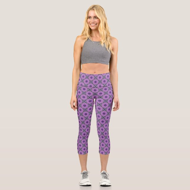 Purple Peace Energy Mandala Geometry Capri Leggings (Vorderseite)