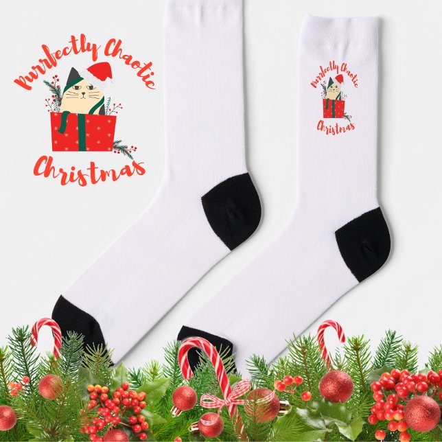 Purrfectly Chaotic Christmas Funny Holiday Cat  Socken (Von Creator hochgeladen)