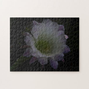 Puzzle der lila Cereus-Blume