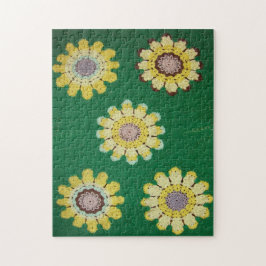 Puzzle - Fünf Tageszeitungen in Crochet