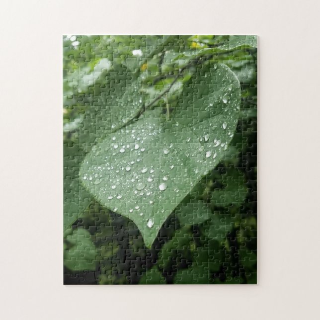 Puzzle mit grünem Leaf und Regentropfen (Vertikal)