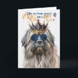 Pyrenean Shepherd King for Day Funny Birthday Karte<br><div class="desc">Dieser Pyrenäenschäfer sieht auf dieser humorvollen Geburtstagskarte wie ein Königin aus,  für den Typ,  der seinen Hund Lieben hat,  oder für Hundefreunde,  die diese Rasse Liebe haben.</div>