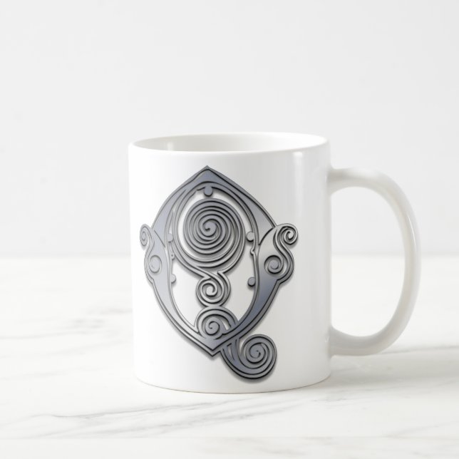 Q Roman Spiral Monogram Tasse (Rechts)
