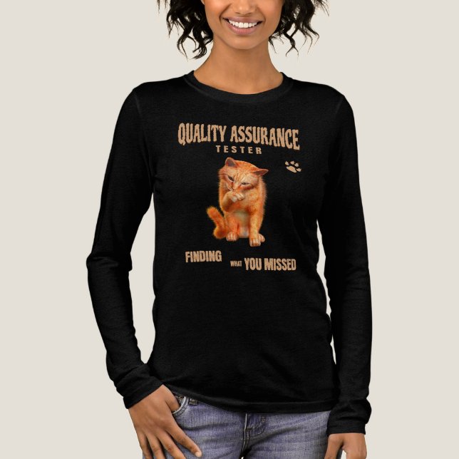 QA Tester Katzen Humor Tri-Blend Shirt (Vorderseite)