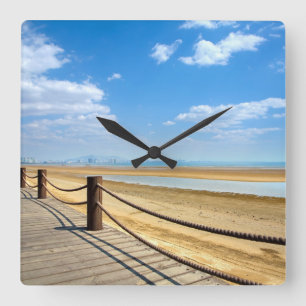 Qinhuangdao Hebei, China Quadratische Wanduhr
