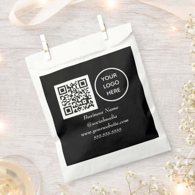 QR Code Black Modern Business Logo Geschenktütchen (Ausgeschnitten)