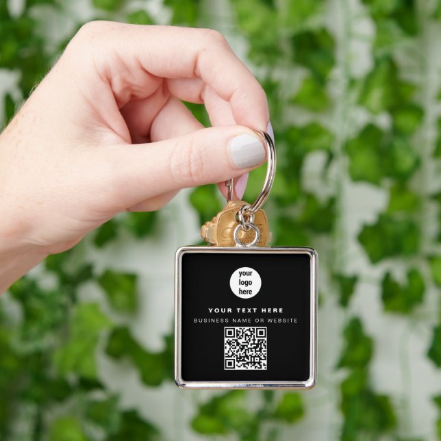QR Code Business Logo Black Minimalist Business Schlüsselanhänger (Hand)