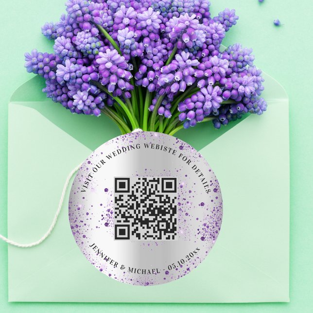 QR-Code der Hochzeitwebsite uAwg silber violett Runder Aufkleber (Von Creator hochgeladen)