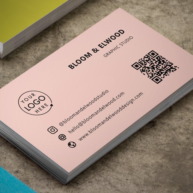 QR-Code Einfach Modernes Minimal-Rosa-Logo Visitenkarte (Modern minimalist logo business card by Guava - clean, professional, and fully customizable)