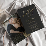 QR Code Foto Moderne Goldhochzeit Einladung<br><div class="desc">Elegantes trendiges Foto Schwarze Hochzeitseinladung mit "the wedding of" Text mit einem schicken Imitat Gold-Kalligraphie-Skript und Ihrem QR-CODE (automatisch generiert mit Ihrem URL-Link). Personalisieren Sie es mit Ihrem Verlobung Foto auf der Rückseite und Ihrem Text.             Diese zeitlose Hochzeitsveranstaltung eignet sich für moderne Hochzeitsfeiern und Empfänge.</div>