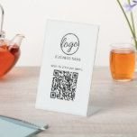 QR-Code für einfache Logowiederherstellung Sockelschild<br><div class="desc">Kundenspezifisches QR Code Pedestal Sign mit Ihrem Logo und Ihrem QR Code zusammen mit Ihrem Firmennamen. Alle Designelemente sind schwarz über einem weißen Hintergrund und können im Designbearbeitungstool geändert werden. Verwenden Sie diese einfachen Schilder, um die Gäste per QR-Code zu Ihrer Speisekarte zu leiten, um eine kontaktlose Option zu erhalten....</div>