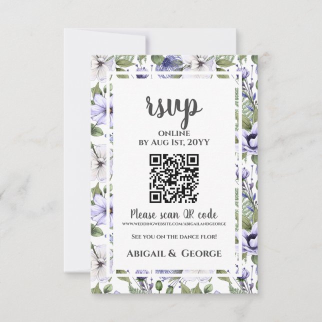 QR-Code für moderne Periwinkle White Floral Weddin RSVP Karte (Vorderseite)