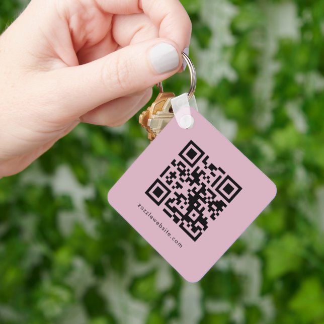 QR-Code für Social-Media-Unternehmen Mit Monogramm Schlüsselanhänger (Hand)