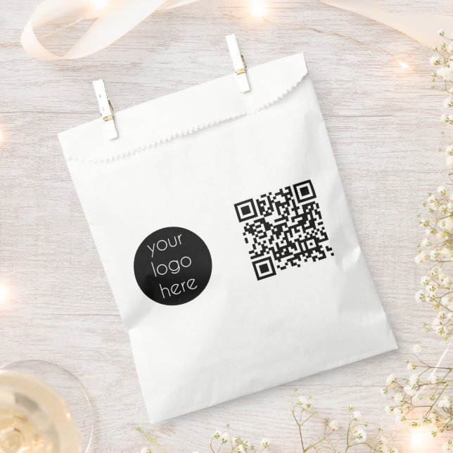 QR-Code für Unternehmen Geschenktütchen (Ausgeschnitten)