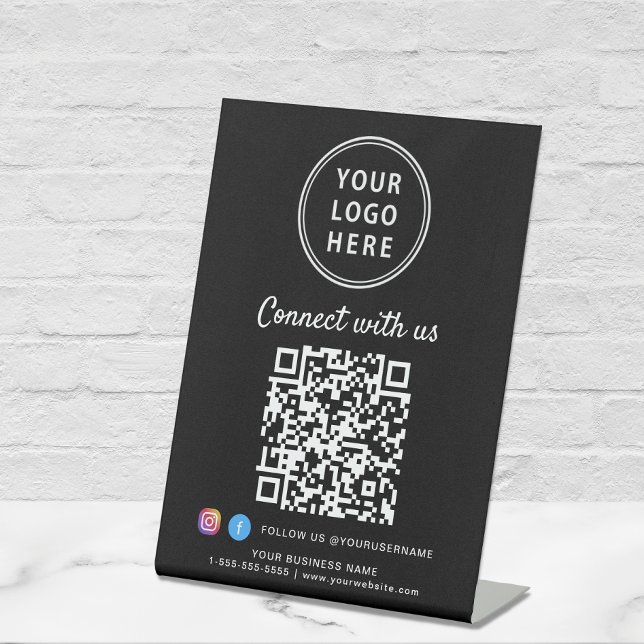 QR-Code für Unternehmen Verbindung mit unserem Tab Sockelschild (A QR code sign to effortlessly connect your customers to your online platforms)